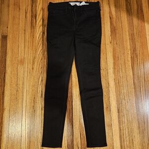 Hollister Black High Rise Skinny Jeans 3S